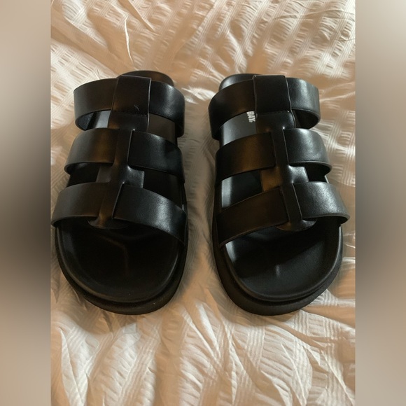 UNIONBAY Triple Strap Black Slides - Picture 2 of 9